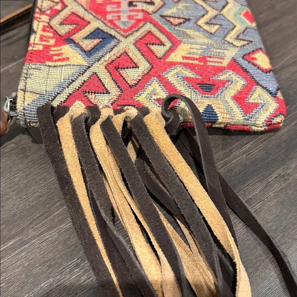 Angel Ranch Taylor Wristlet,Aztec rug print,leather strap,zip top & compartment - Picture 3 of 10